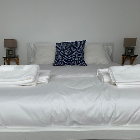 Stylish Townhouse With Gallery In The Heart Of Tavira For Two Eksteriør bilde