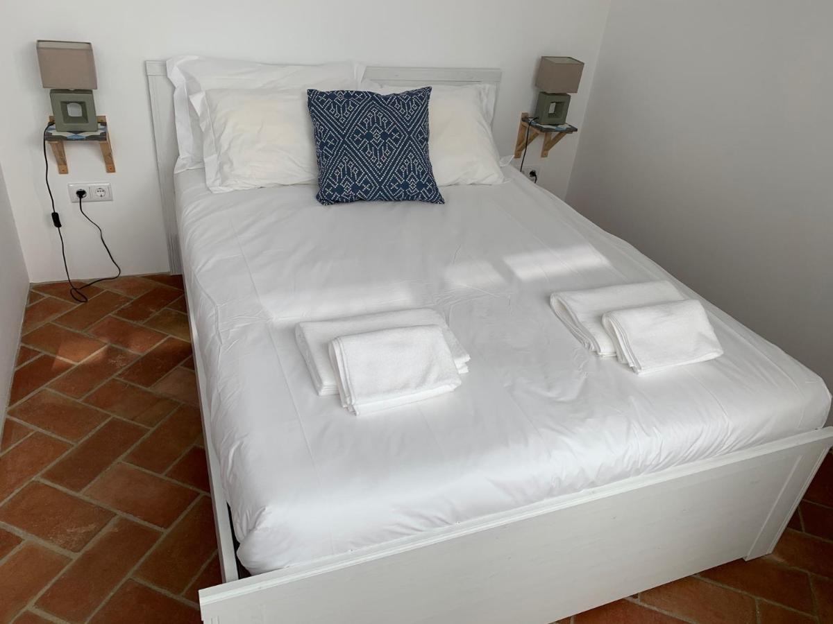 Stylish Townhouse With Gallery In The Heart Of Tavira For Two Eksteriør bilde